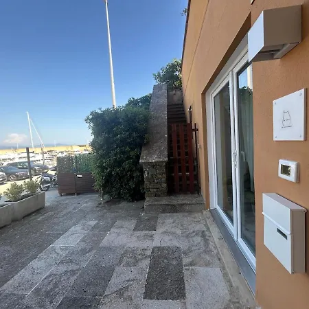La Giara Apartment *